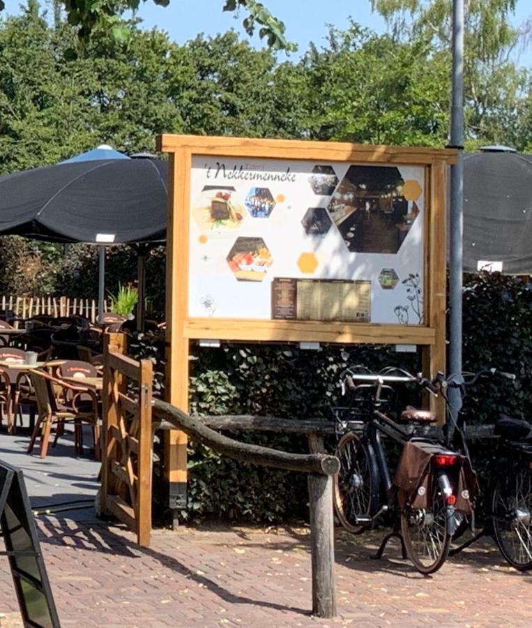 #Glamping@De Verloren Sinjoor Bladel Bagian luar foto