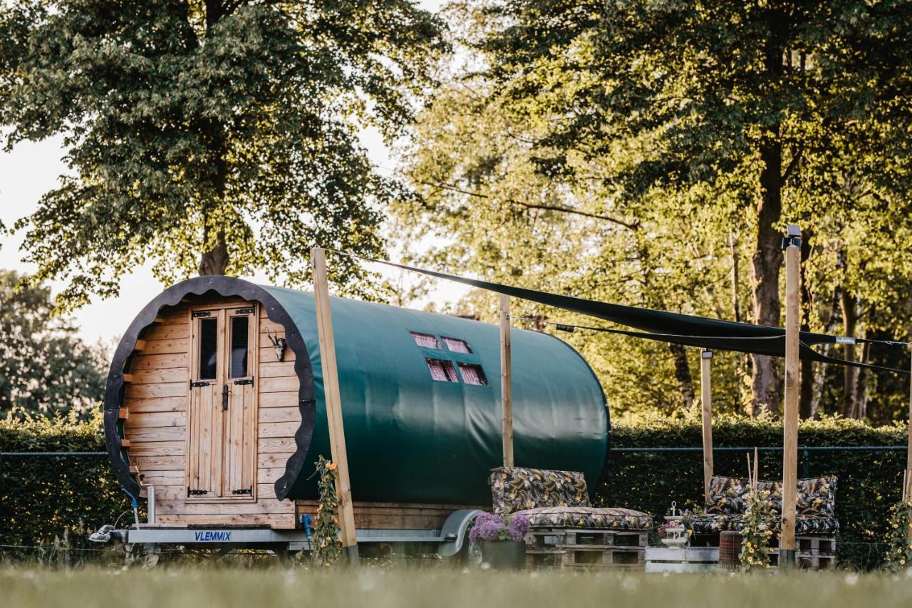 #Glamping@De Verloren Sinjoor Bladel Bagian luar foto